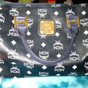 Mcm vintage purse excellent condition